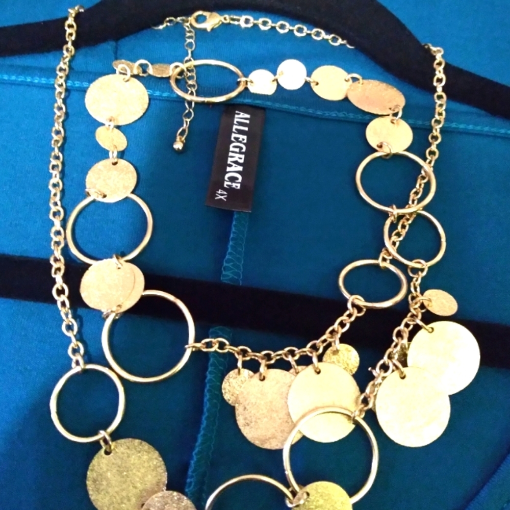 Beautiful Gold Links, Circles & Hoops, Long, Light Necklace